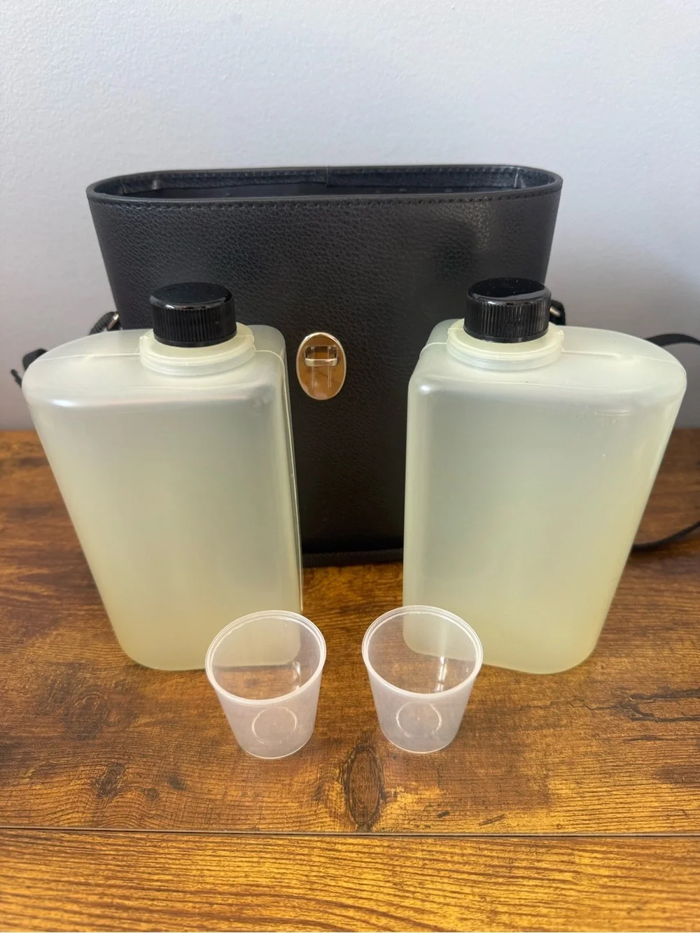 Vintage‎ Japan Binocular Double Flask Travel Bar Set Case Shot Glasses Strap